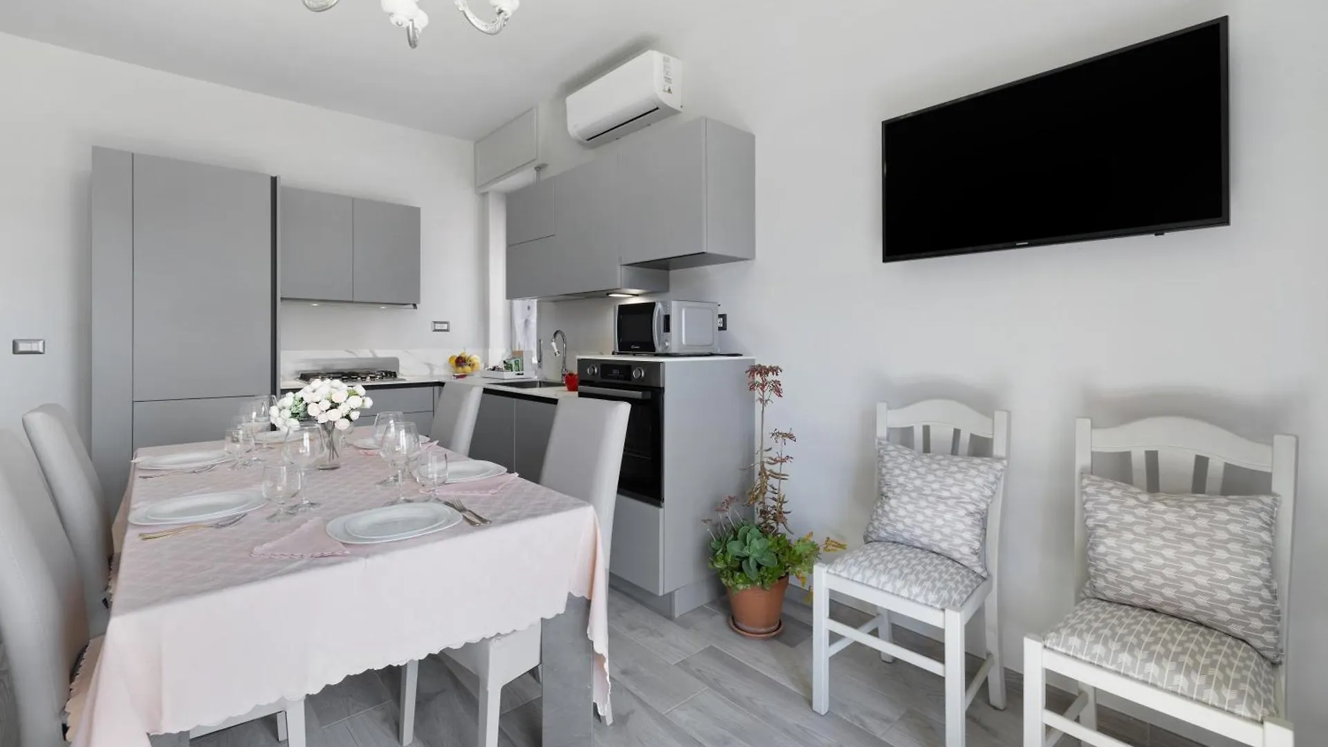 Giaely Apartment Borghetto Santo Spirito