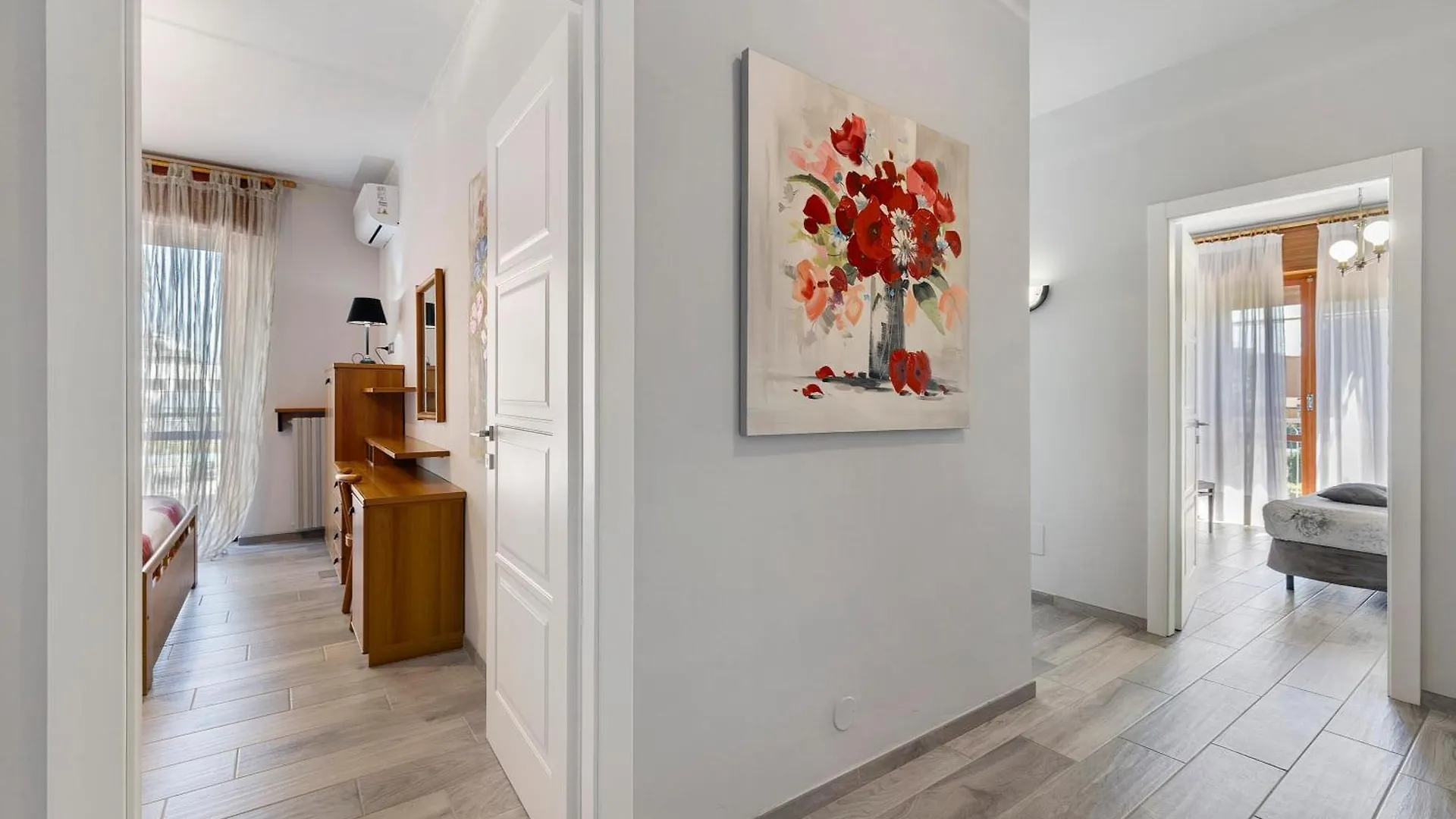 Giaely Apartment Borghetto Santo Spirito 0*,