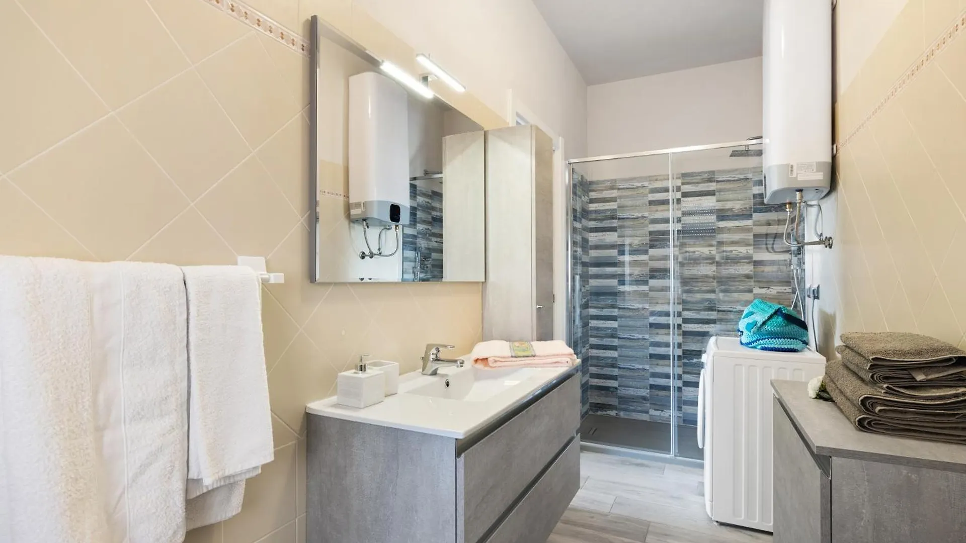 Giaely Apartment Borghetto Santo Spirito